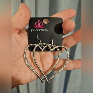 Silver tone, skin friendly heart earrings